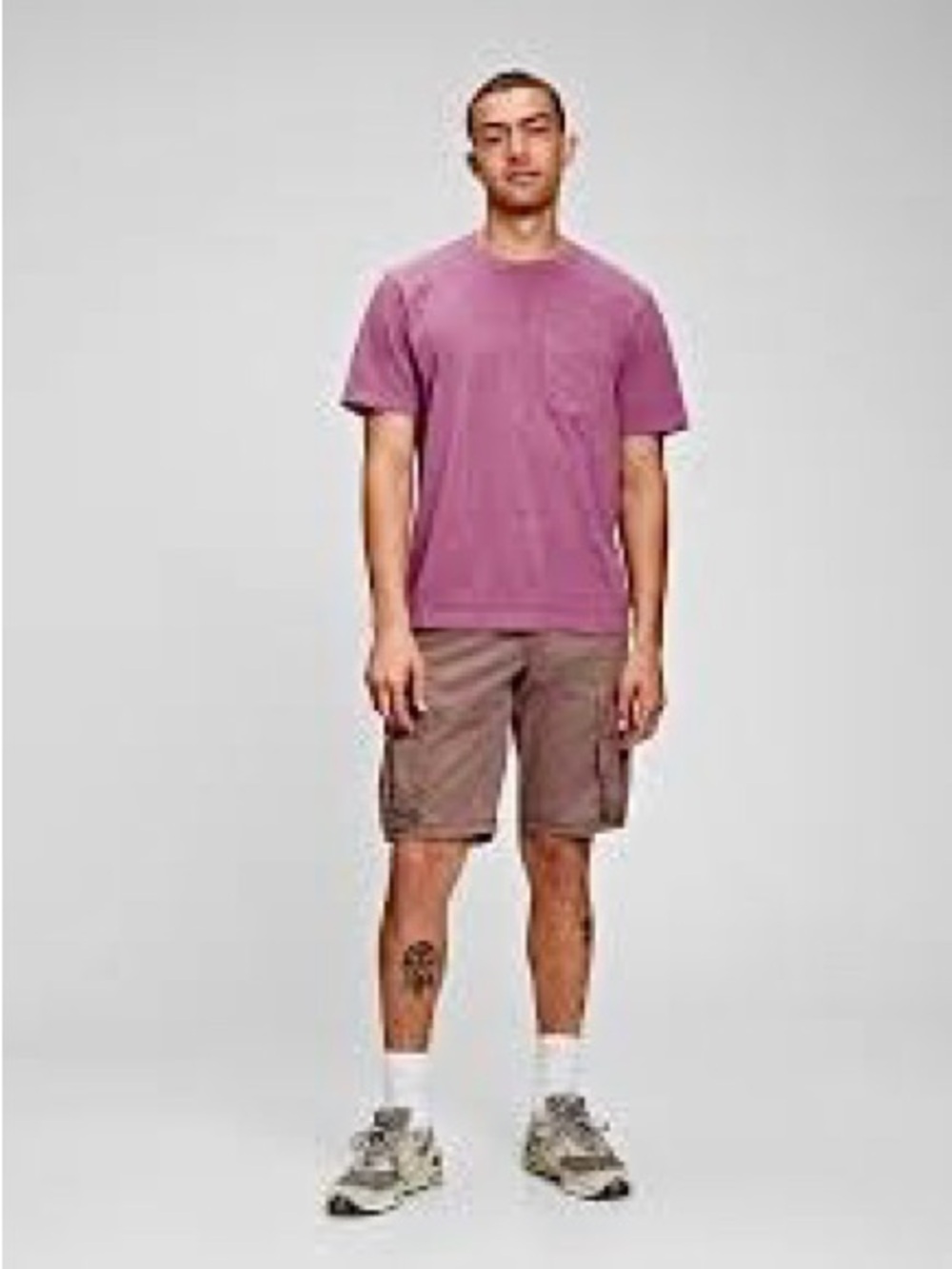 GAP Classic Slub Cotton Crewneck Pocket T-Shirt